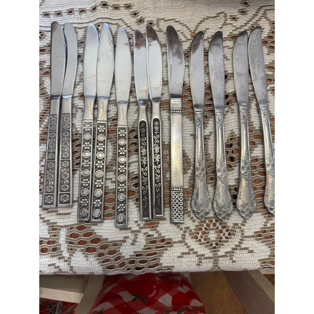 Vintage Mismatched Stainless Steel Dinner Knives Lot of 12 Floral‎ Mid Century